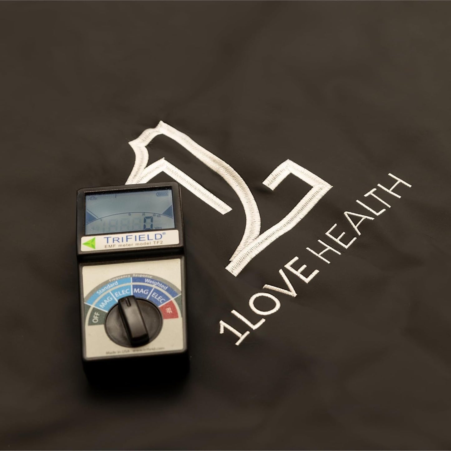 1Love Sauna Blanket Pro | Far Infrared Sauna Blanket | 77-176°F | 0 EMFs, ELFs & VOCs | 72”x32” | Black | with Amethyst Crystals