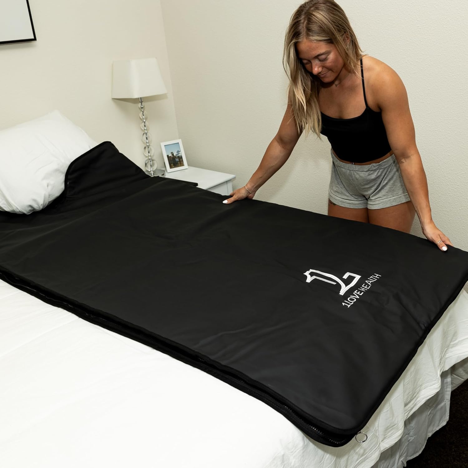 1Love Sauna Blanket Pro | Far Infrared Sauna Blanket | 77-176°F | 0 EMFs, ELFs & VOCs | 72”x32” | Black | with Amethyst Crystals